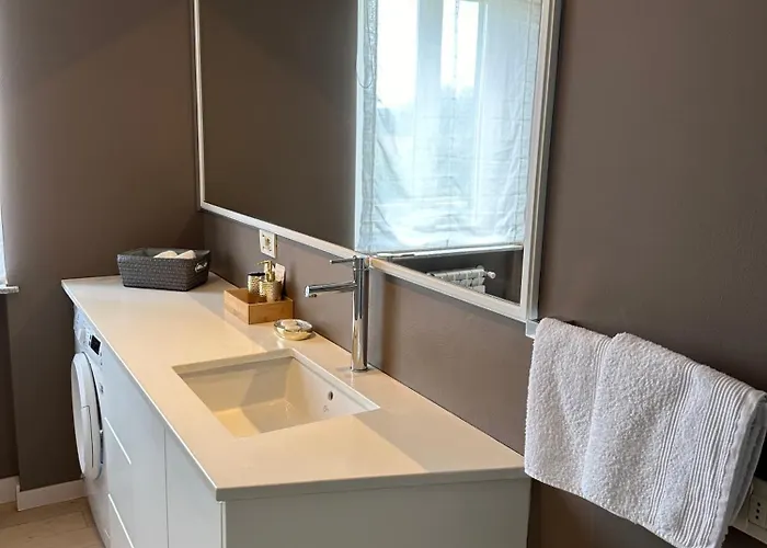 The Captain Marina Next To Verbella Leonardo Academy Mxp ססטו קלנדה