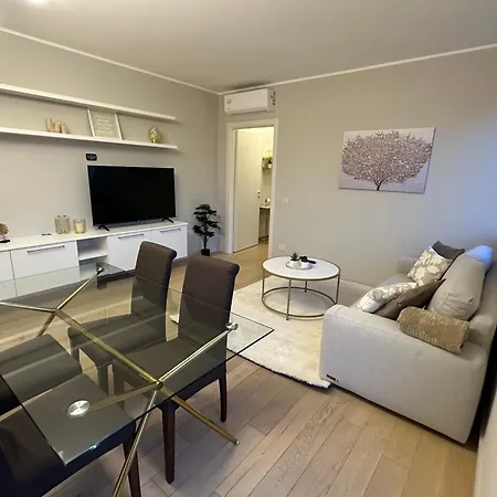 Apartment The Captain Marina Next To Verbella Leonardo Academy Mxp *