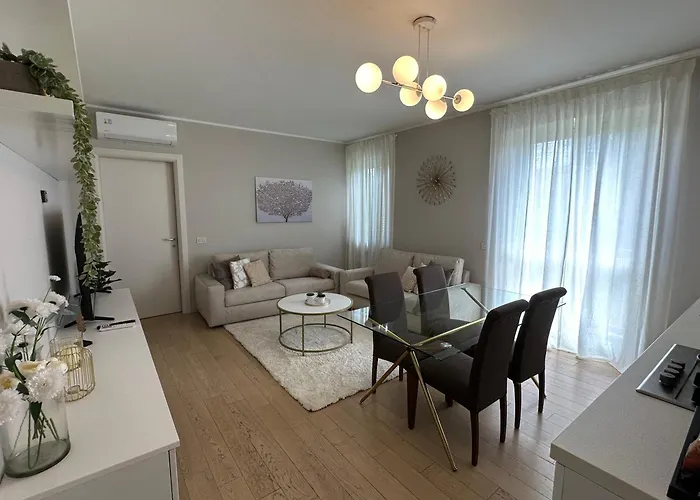 The Captain Marina Next To Verbella Leonardo Academy Mxp Sesto Calende