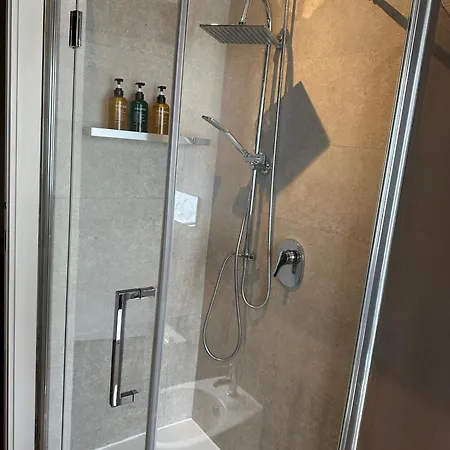 The Captain Marina Next To Verbella Leonardo Academy Mxp * Sesto Calende